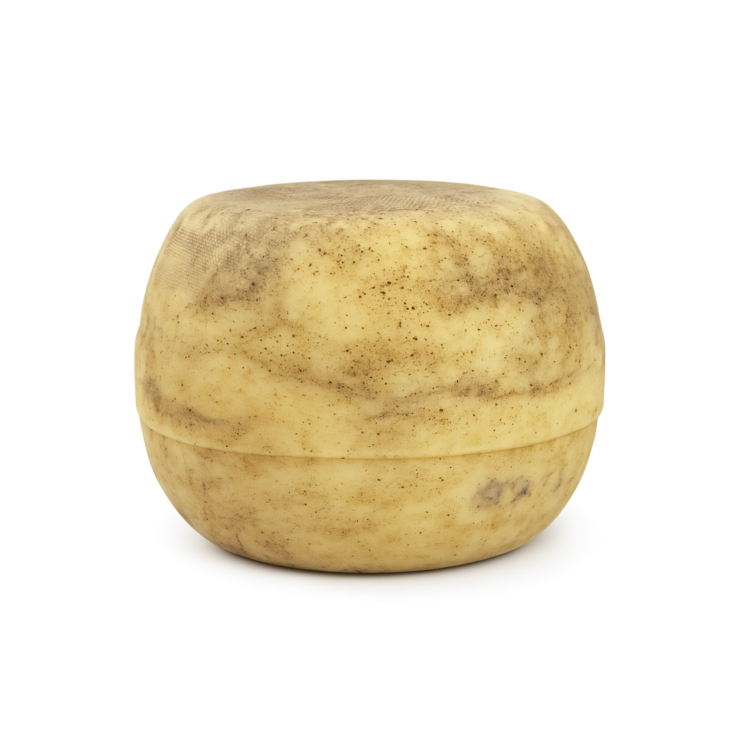 Queso Sardo, con pimienta, artesanal.